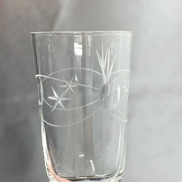 VTG MCM Set of 2 Apertif/Sherry/Port/Shot Glasses Starburst Etched Glass Retro - Picture 9 of 9